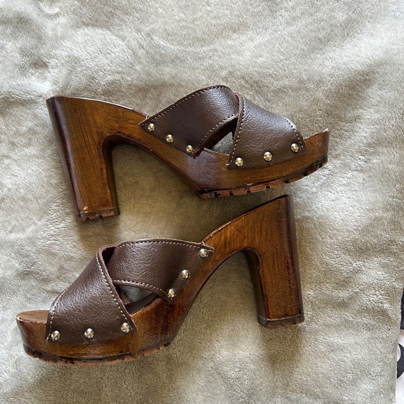 Italian Shoemakers Shoes - Italian ShoeMaker Studded Leather Wooden slid On Heels Women’s 7 Brown Summer